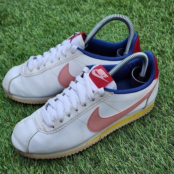 NIKE CORTEZ - Womens Shoes - SIZE 6 - Picture 1 of 9